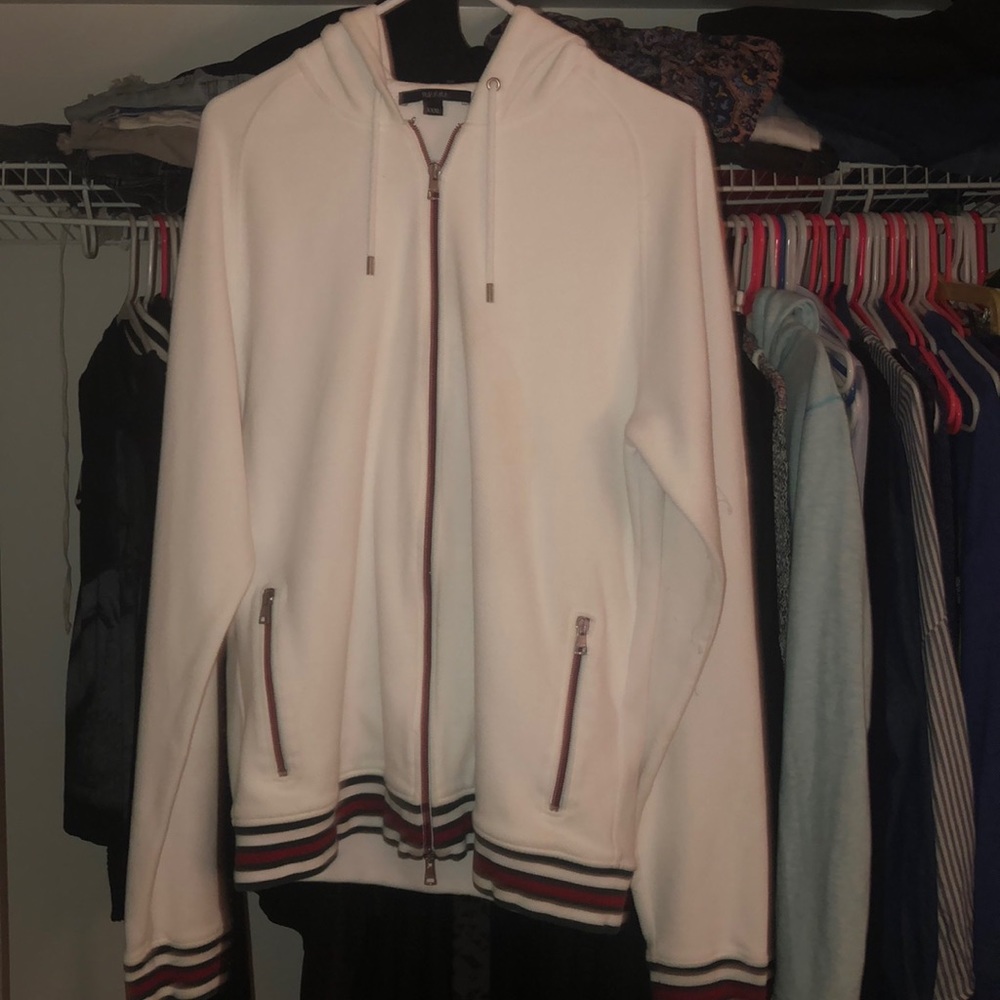 Men’s Gucci sweater